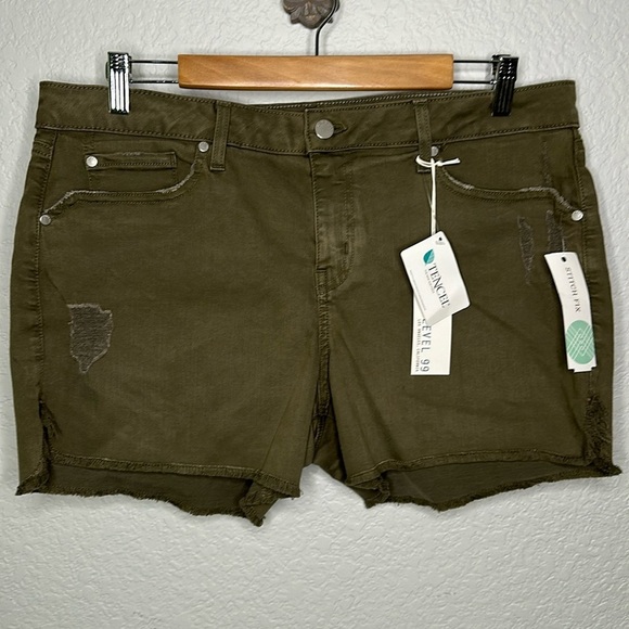 Level 99 Women’s Adelynn Distressed Side Slit Denim Short Olive 32 - Picture 1 of 12